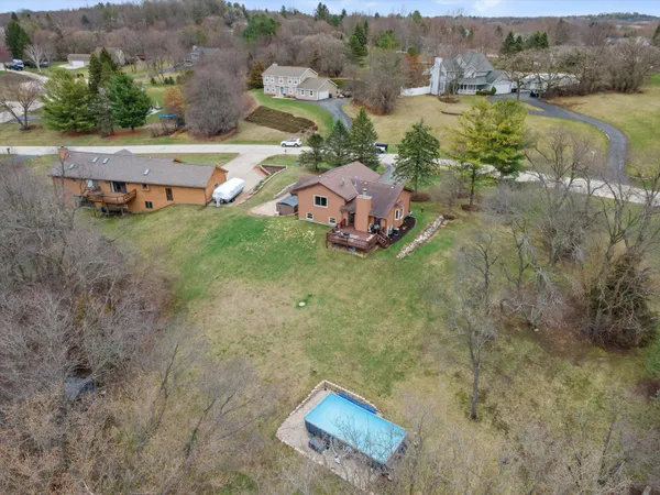 $509,900 | W324S7701 Paul Lane, Mukwonago, WI 53149