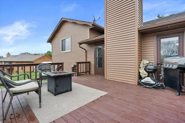 $509,900 | W324S7701 Paul Lane, Mukwonago, WI 53149