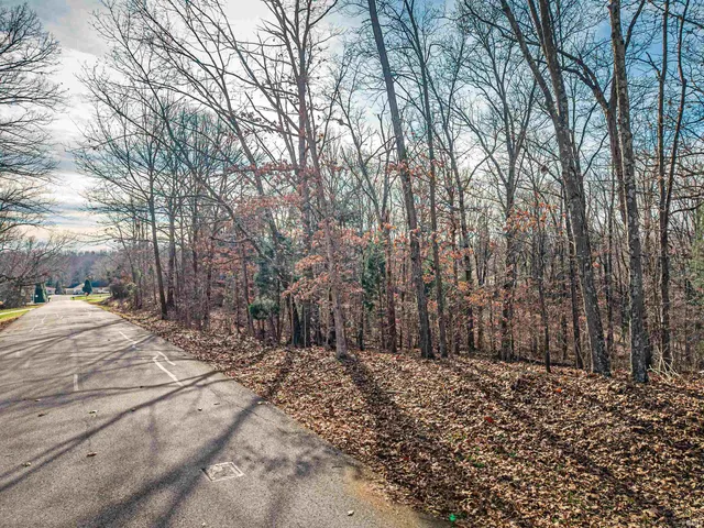 $10,900 | Noel Shores Noel Shores, Santa Claus, IN 47579