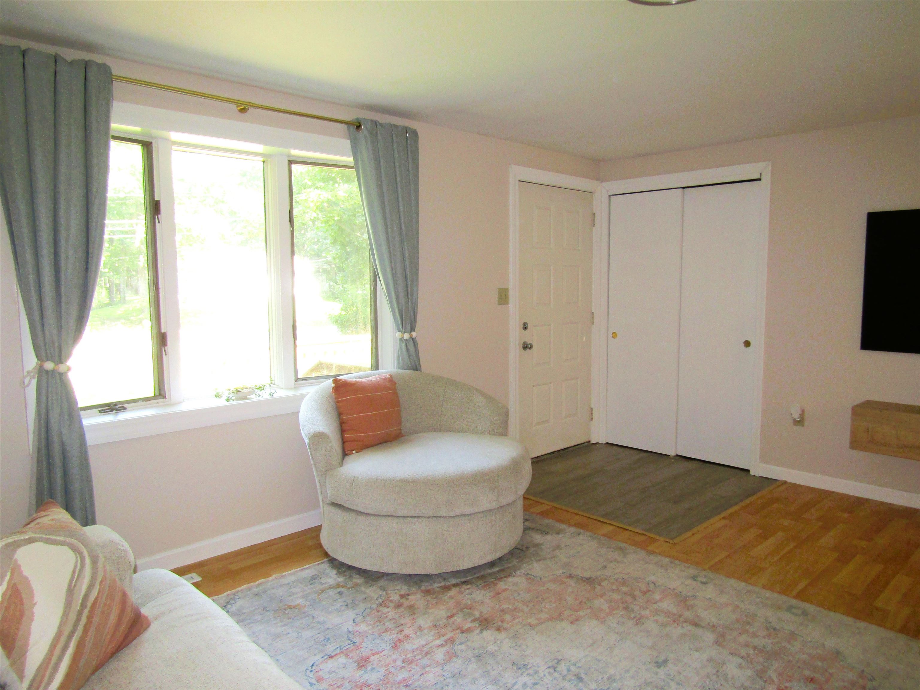 12 Mandela Drive Rochester, NH 03868 - Photo 5 of 30