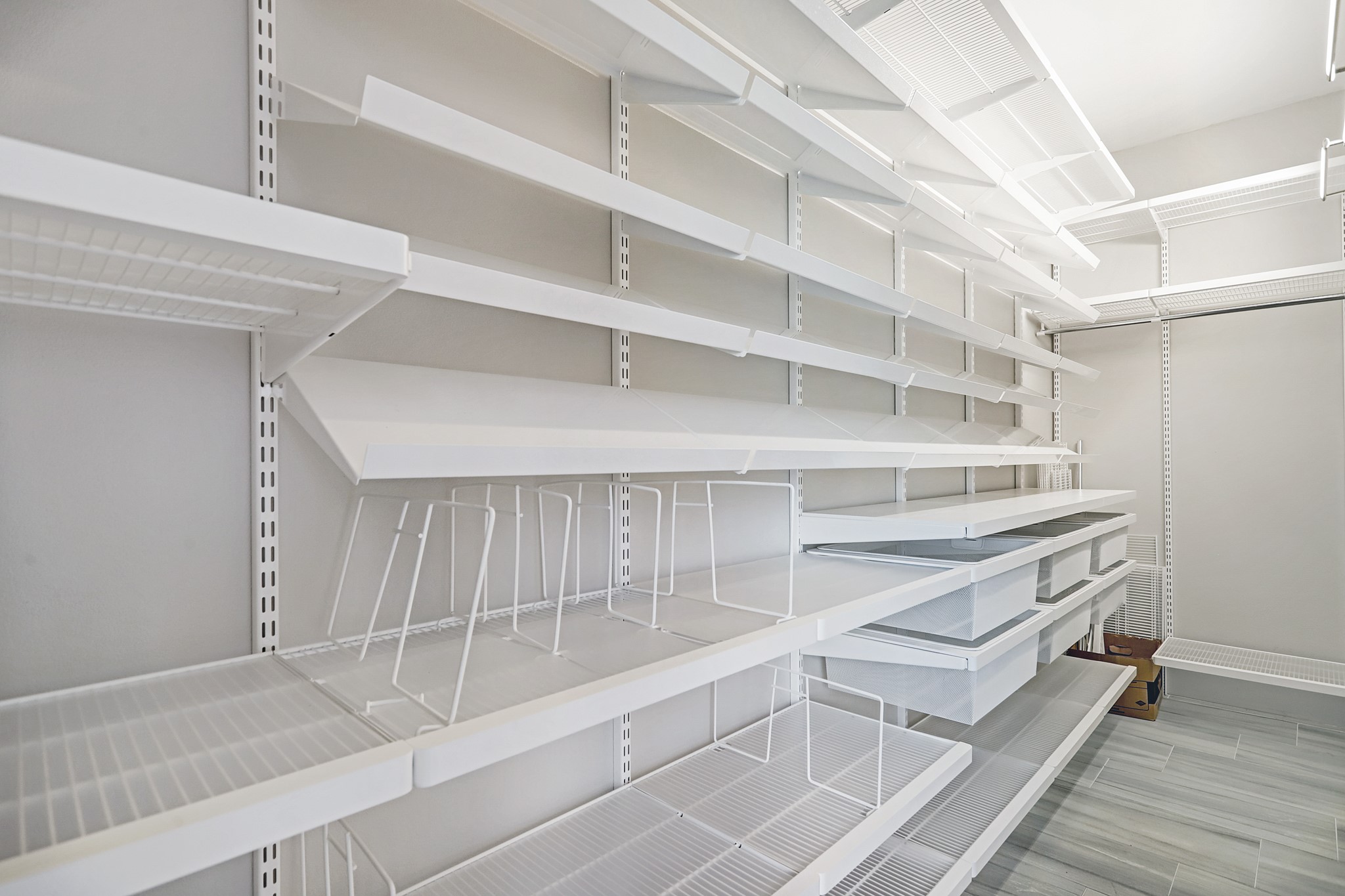 2701 Westheimer Road, Unit 8B Houston, TX 77098 - Photo 11 of 28 a view of an empty walk in closet