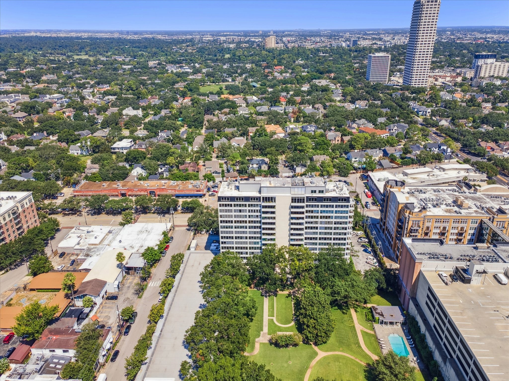 2701 Westheimer Road, Unit 8B Houston, TX 77098 - Photo 23 of 28 a view of a city