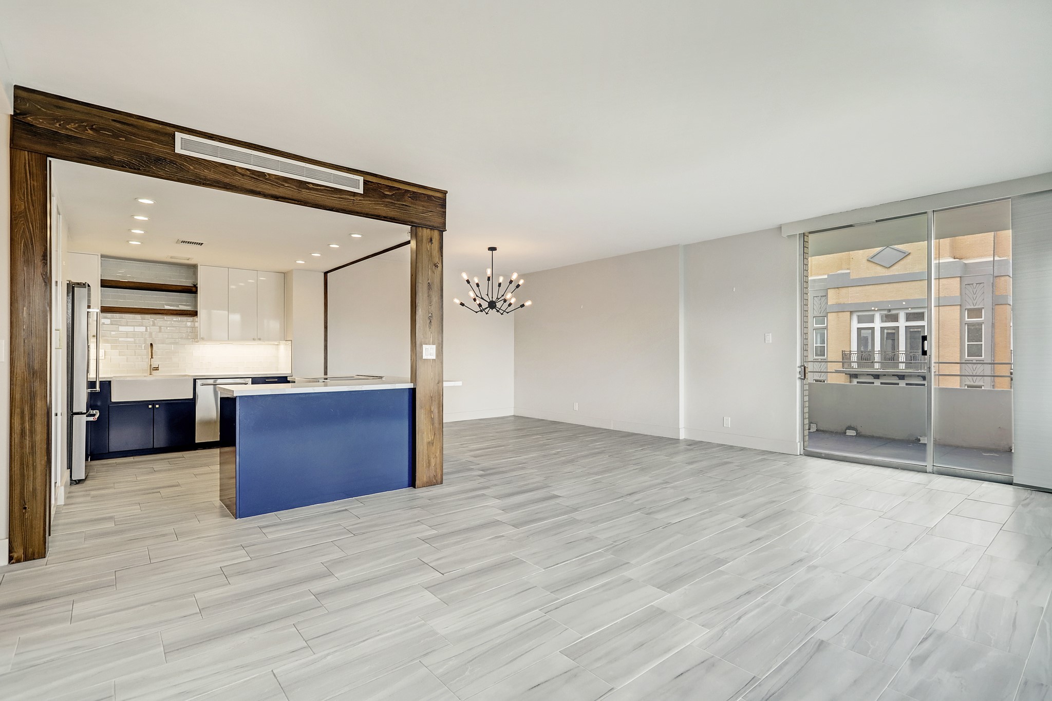 2701 Westheimer Road, Unit 8B Houston, TX 77098 - Photo 4 of 28 a view interior of a house and natural light