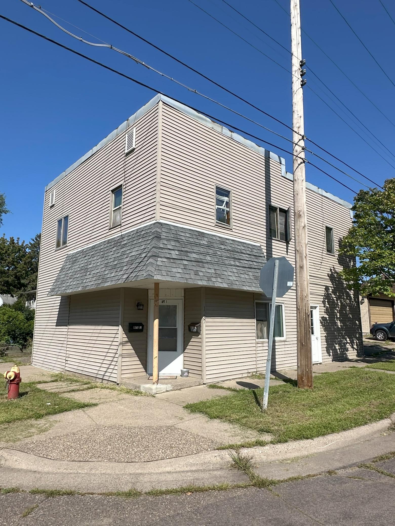 1237 5th Street East St. Paul, MN 55106 - Photo 1 of 5