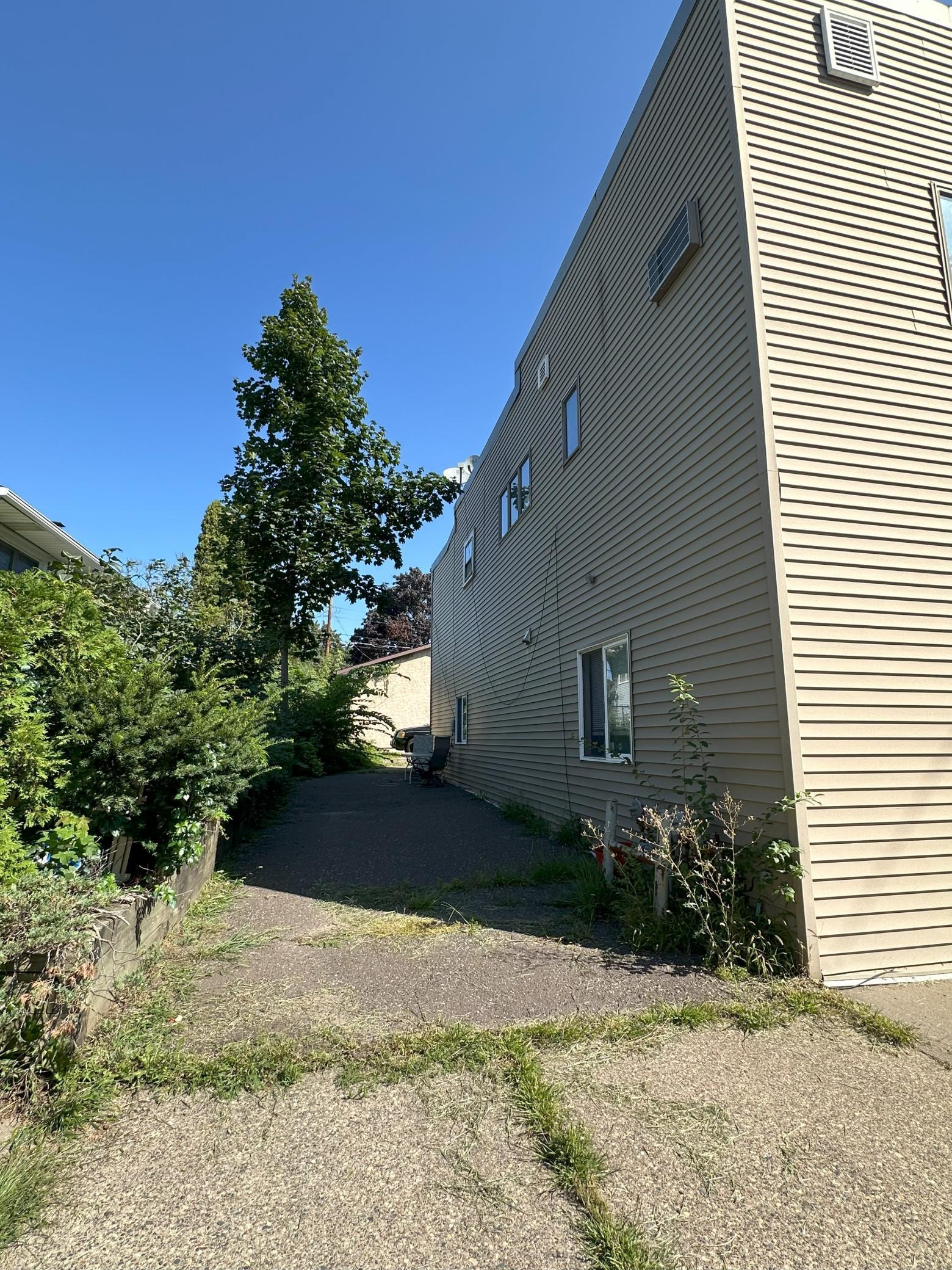 1237 5th Street East St. Paul, MN 55106 - Photo 5 of 5