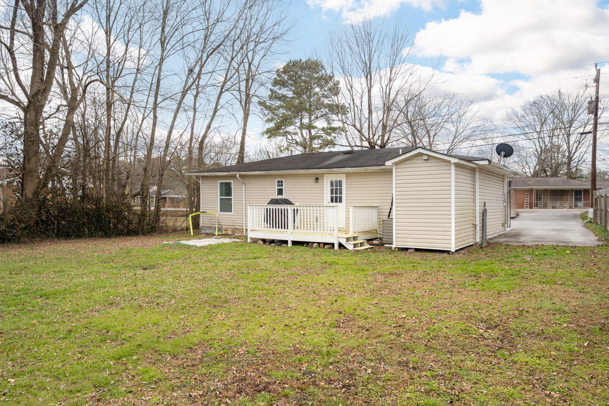 2421 Spring Place Road Southeast Cleveland, TN 37323 - Photo 3 of 25 3-web-or-mls-DSC_6219