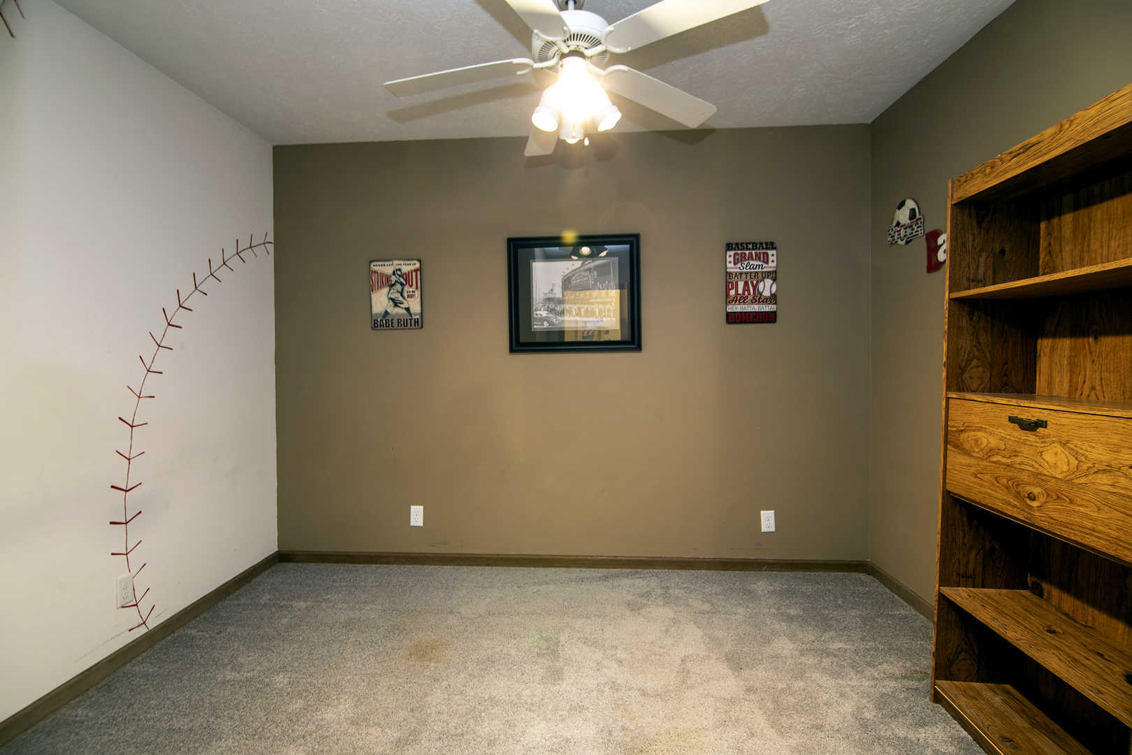 126 East Cleveland Street Cullom, IL 60929 - Photo 16 of 29 an empty room with closet