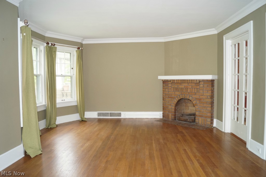 2198 Kerrwood Road Cleveland, OH 44118 - Photo 3 of 22 Gallery Image 3