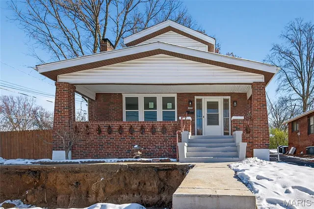 $275,000 | 2212 Charlack Avenue, St. Louis, MO 63114