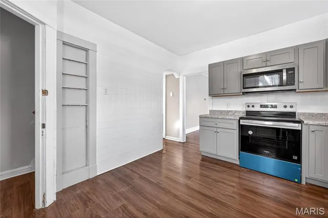 $275,000 | 2212 Charlack Avenue, St. Louis, MO 63114