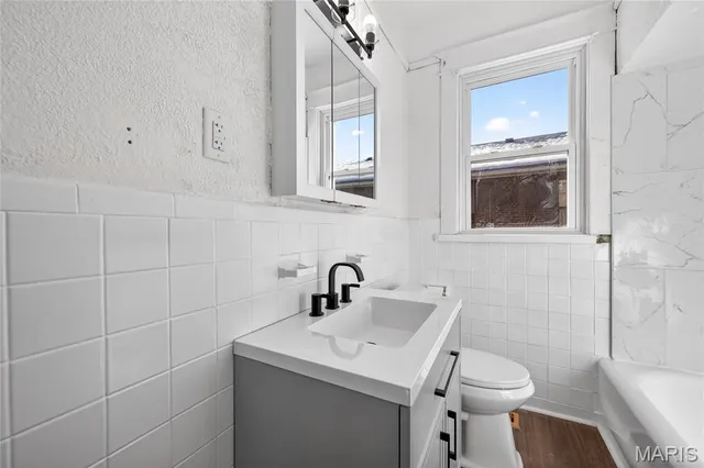 $275,000 | 2212 Charlack Avenue, St. Louis, MO 63114