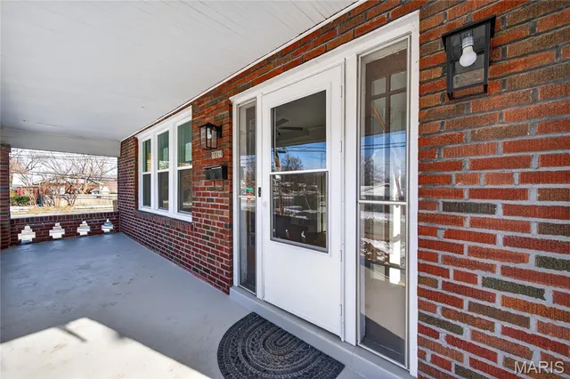 $260,000 | 2212 Charlack Avenue, St. Louis, MO 63114
