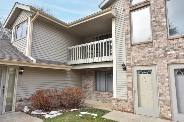 $255,000 | 2116 Woodburn Road, Unit C, Waukesha, WI 53188