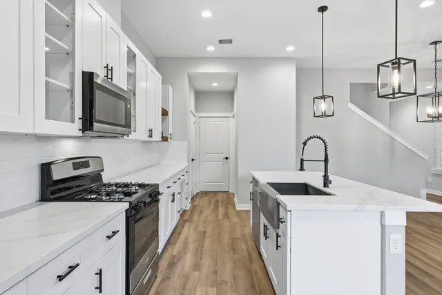 $2,349 | 413 Stonework Landing Lane, Houston, TX 77076