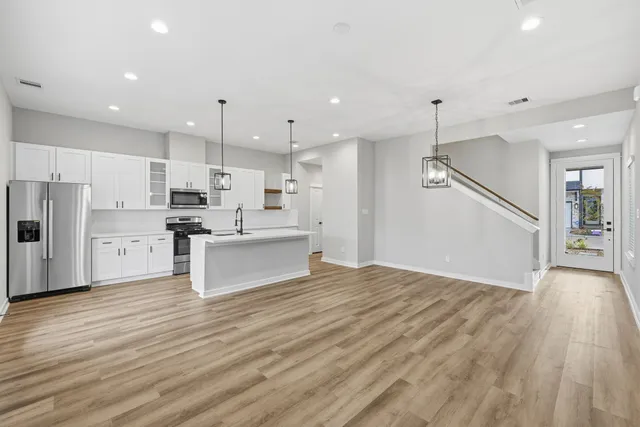 $2,349 | 413 Stonework Landing Lane, Houston, TX 77076