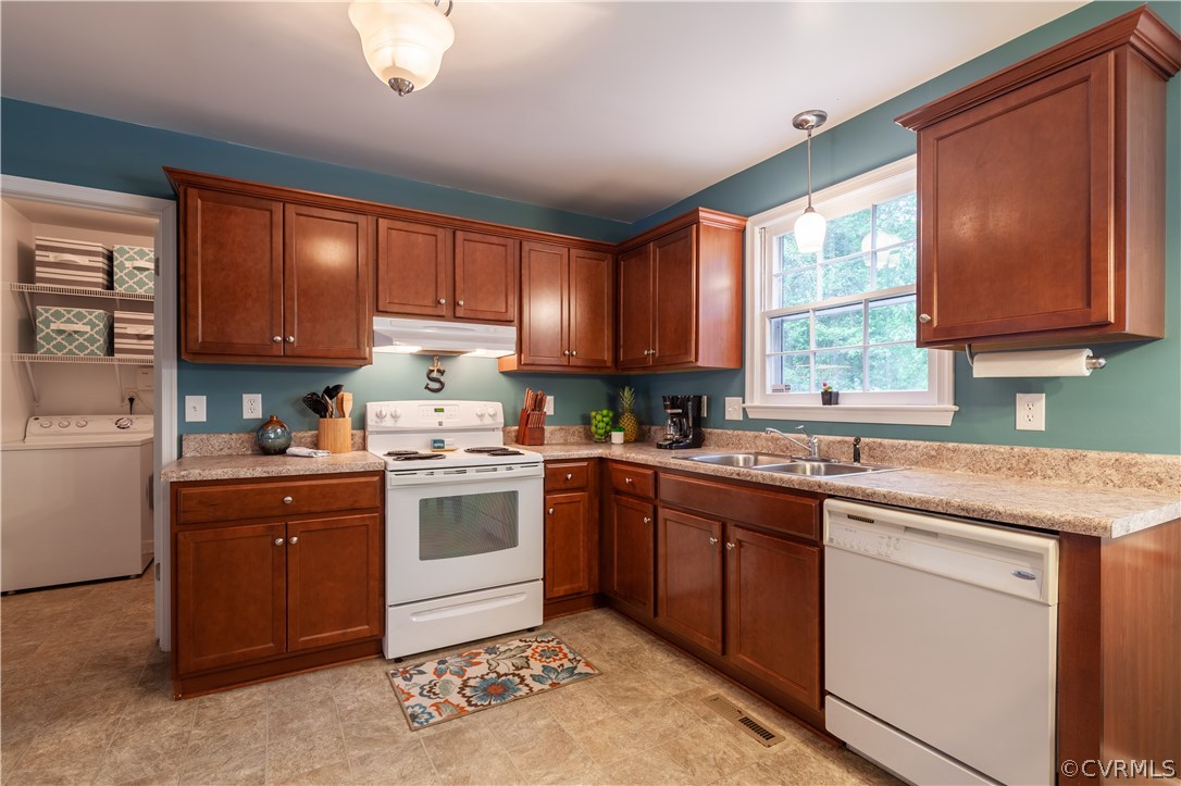10536 Genlou Road Chesterfield, VA 23832 - Photo 4 of 30
