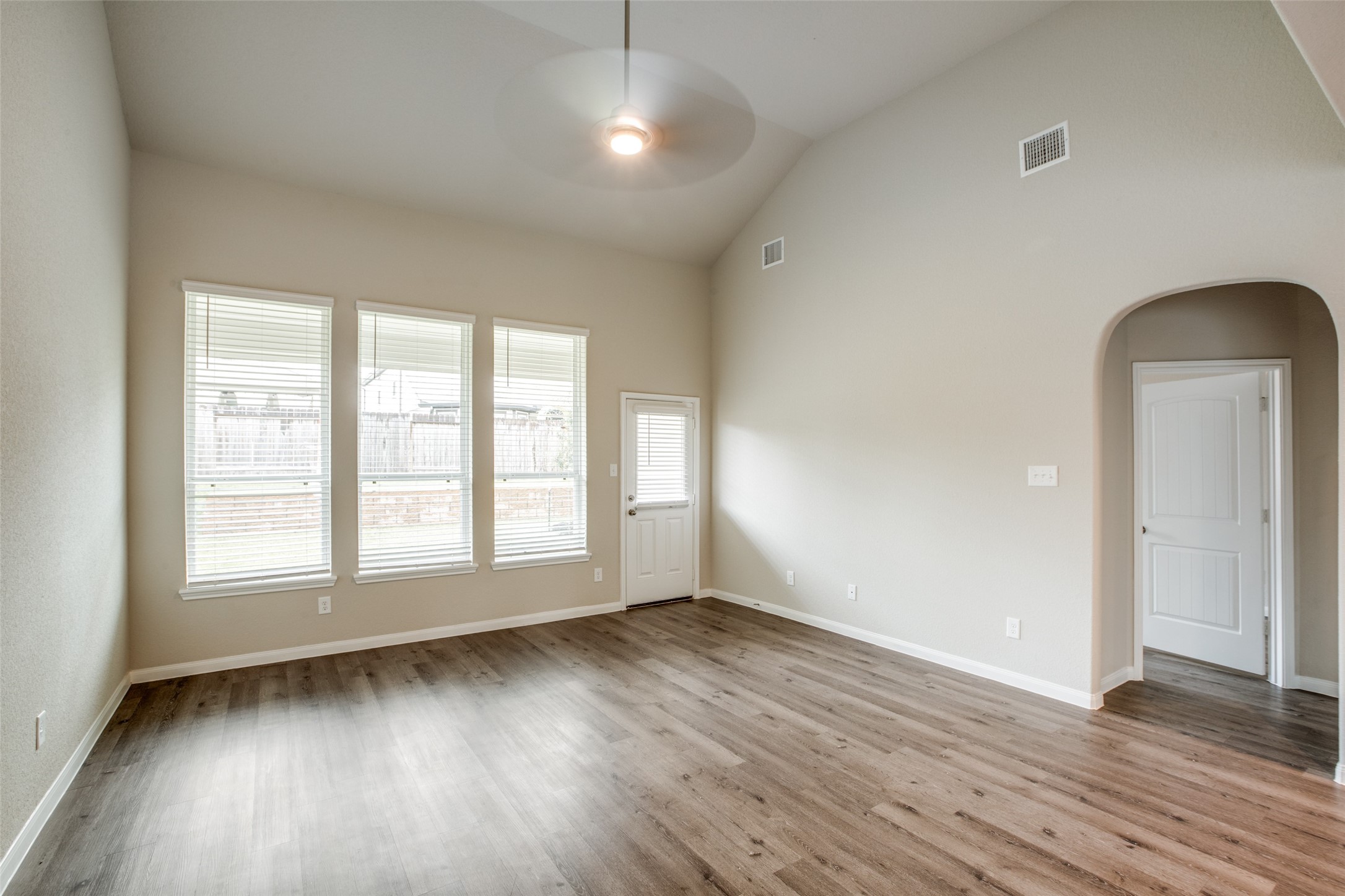 3649 Cub Drive Conroe, TX 77301 - Photo 18 of 36