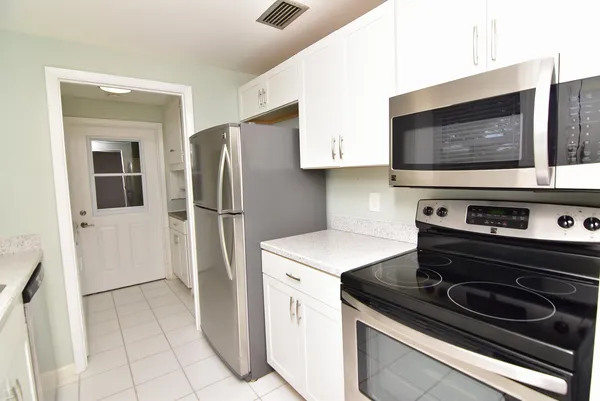 $2,350 | 919 Viscaya Boulevard, St. Augustine, FL 32086