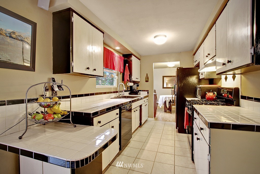 14700 167th Place Southeast Renton, WA 98059 - Photo 6 of 18