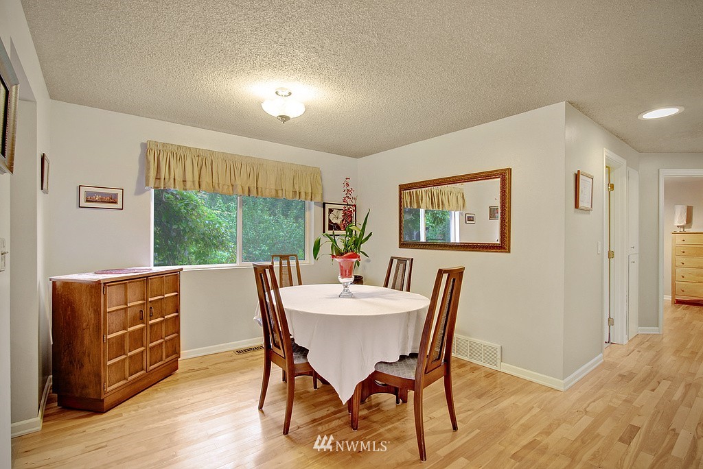 14700 167th Place Southeast Renton, WA 98059 - Photo 7 of 18