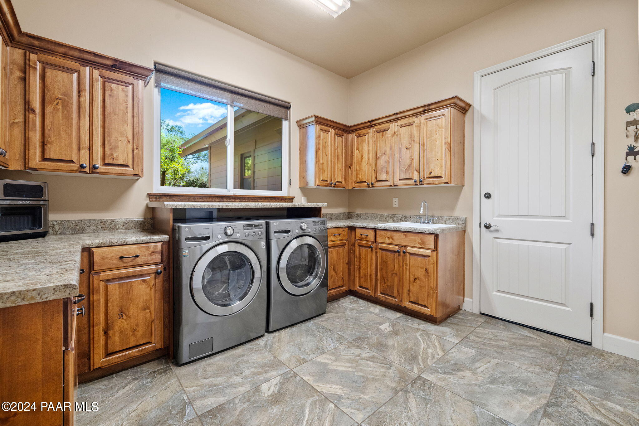 5066 West Three Forks Road Prescott, AZ 86305 - Photo 34 of 74 41-Laundry Room
