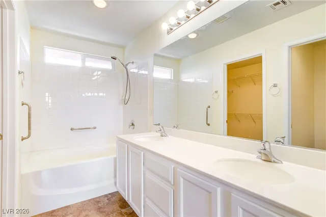 $1,995 | 10320 Bluff Valley Court, Las Vegas, NV 89178