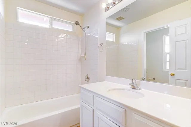 $1,995 | 10320 Bluff Valley Court, Las Vegas, NV 89178