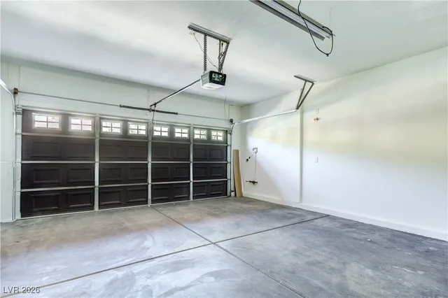 $1,995 | 10320 Bluff Valley Court, Las Vegas, NV 89178