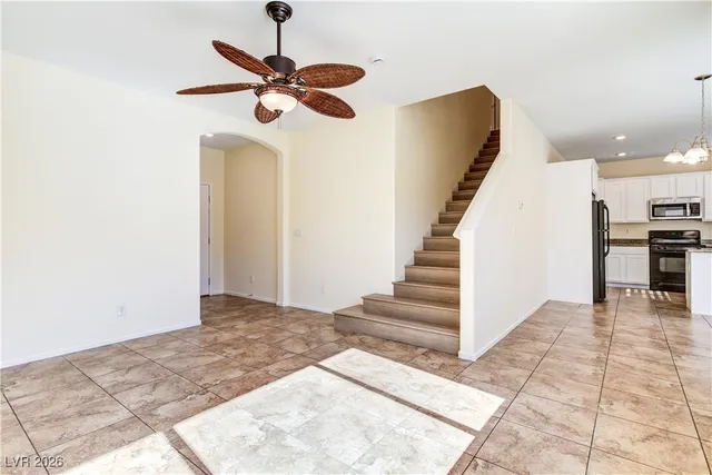 $1,995 | 10320 Bluff Valley Court, Las Vegas, NV 89178