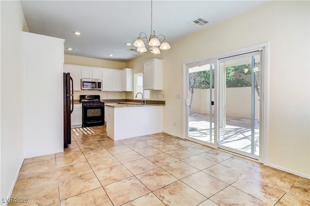 $1,995 | 10320 Bluff Valley Court, Las Vegas, NV 89178