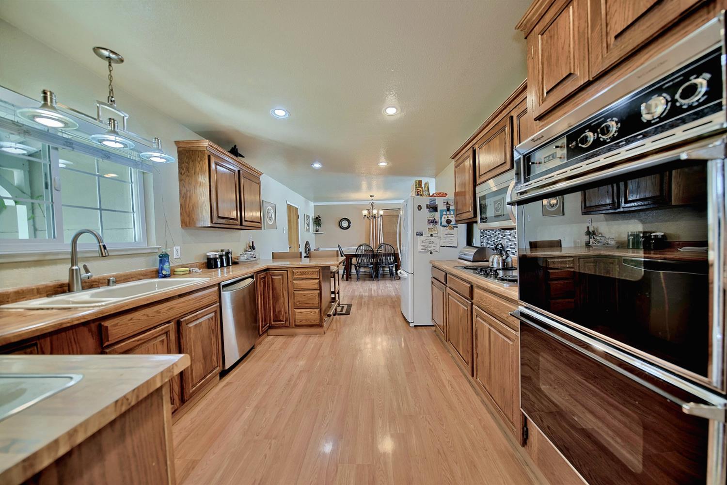 878 Alexander Street Livermore, CA 94550 - Photo 12 of 68