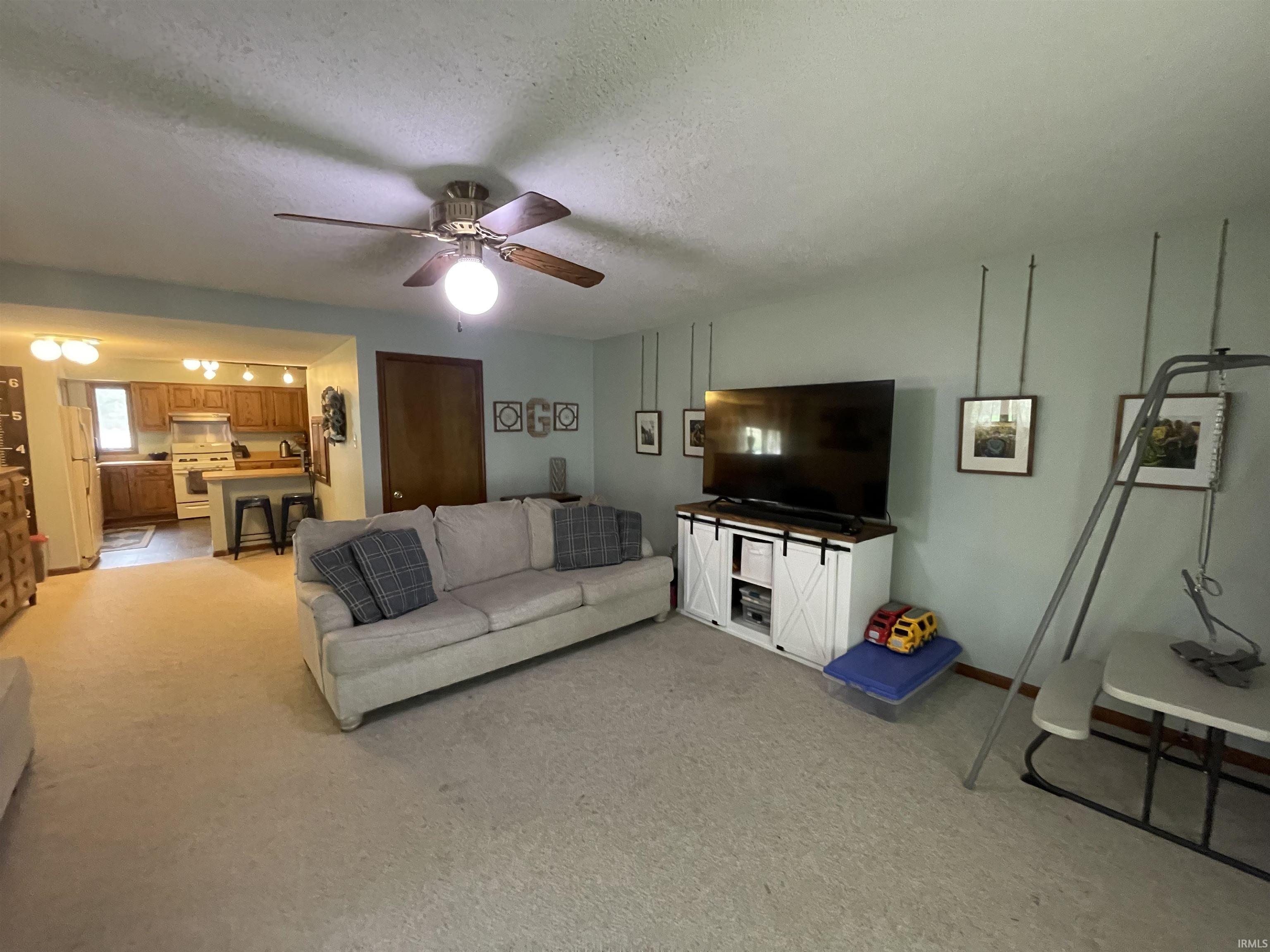 827 21st Street Logansport, IN 46947 - Photo 4 of 30
