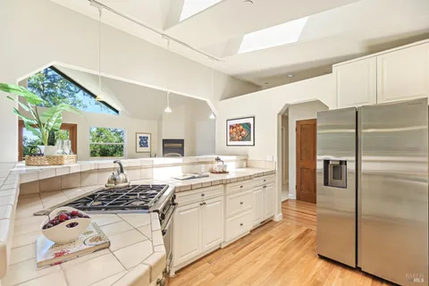 $1,750,000 | 20 Buena Vista Avenue, Fairfax, CA 94930