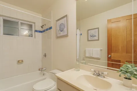 $1,750,000 | 20 Buena Vista Avenue, Fairfax, CA 94930
