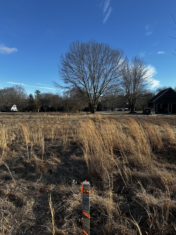 217 Pomeroy Meadow Road Southampton, MA 01073 - Photo 2 of 7