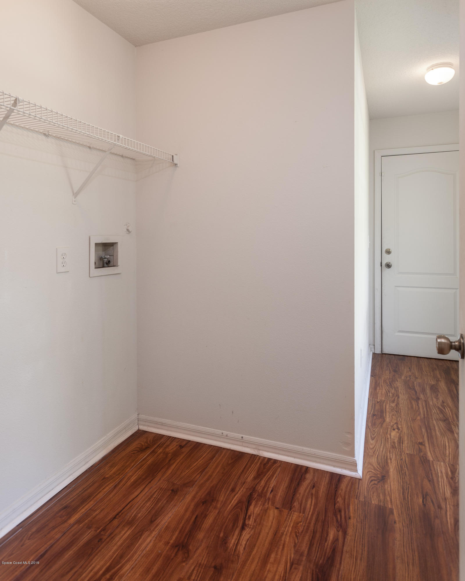 3565 John's Road Mims, FL 32754 - Photo 16 of 21 Laundry room