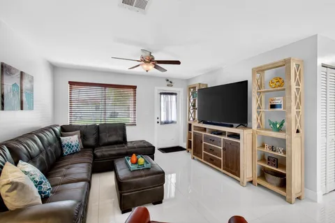 $400,000 | 1255 Northwest 44th Street, Deerfield Beach, FL 33064