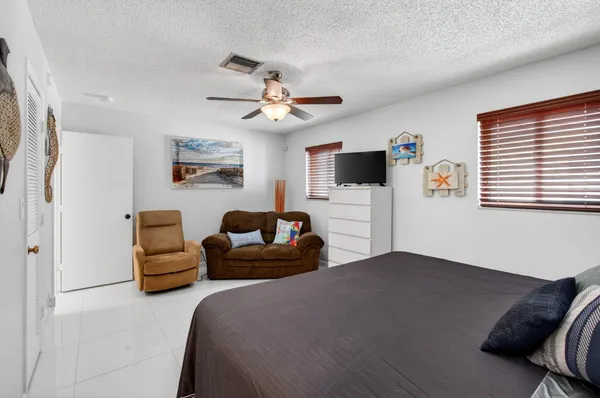 $400,000 | 1255 Northwest 44th Street, Deerfield Beach, FL 33064