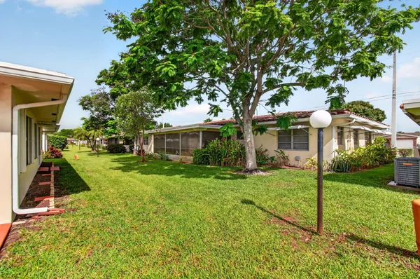 $400,000 | 1255 Northwest 44th Street, Deerfield Beach, FL 33064