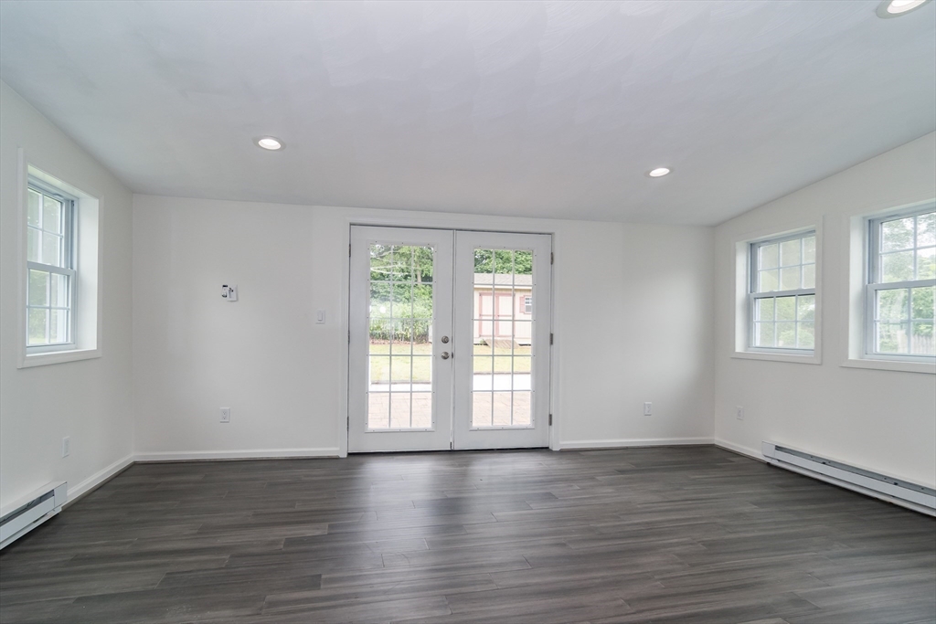22 Wethersfield Road Natick, MA 01760 - Photo 9 of 22