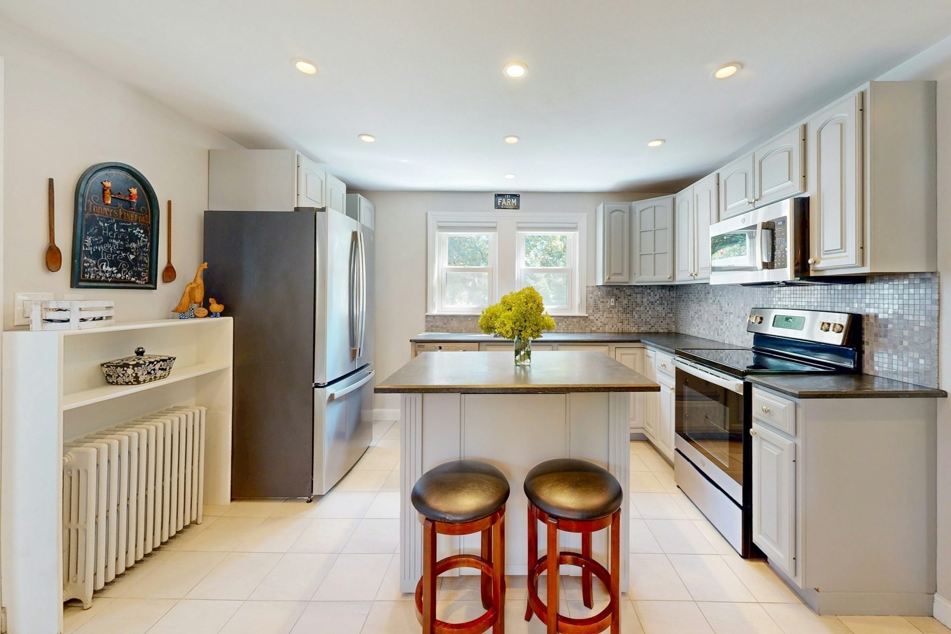 3 Remsen Avenue Medfield, MA 02052 - Photo 3 of 34 Gallery Image 3