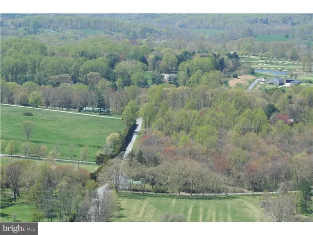 an aerial view of a yard