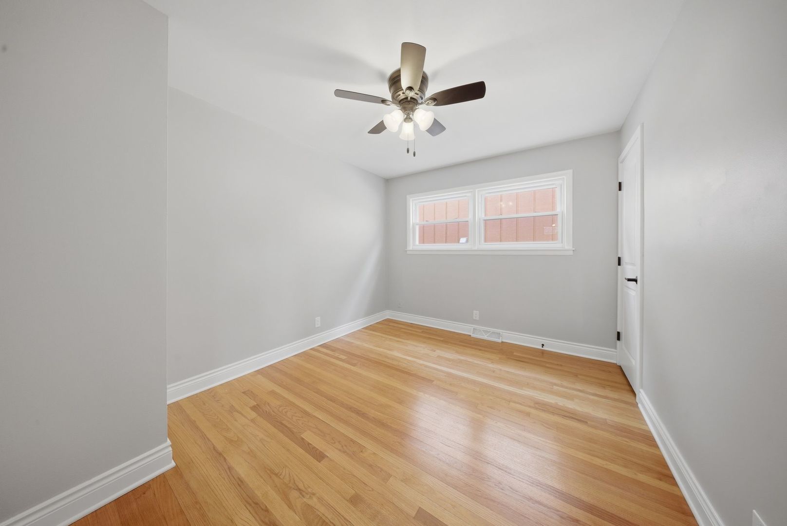 6022 West 64th Street Chicago, IL 60638 - Photo 12 of 21