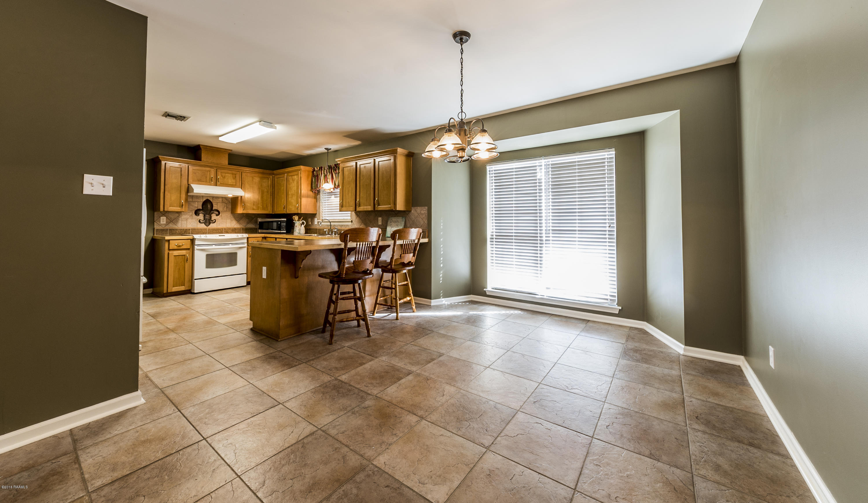 1.5 Dining Area 1