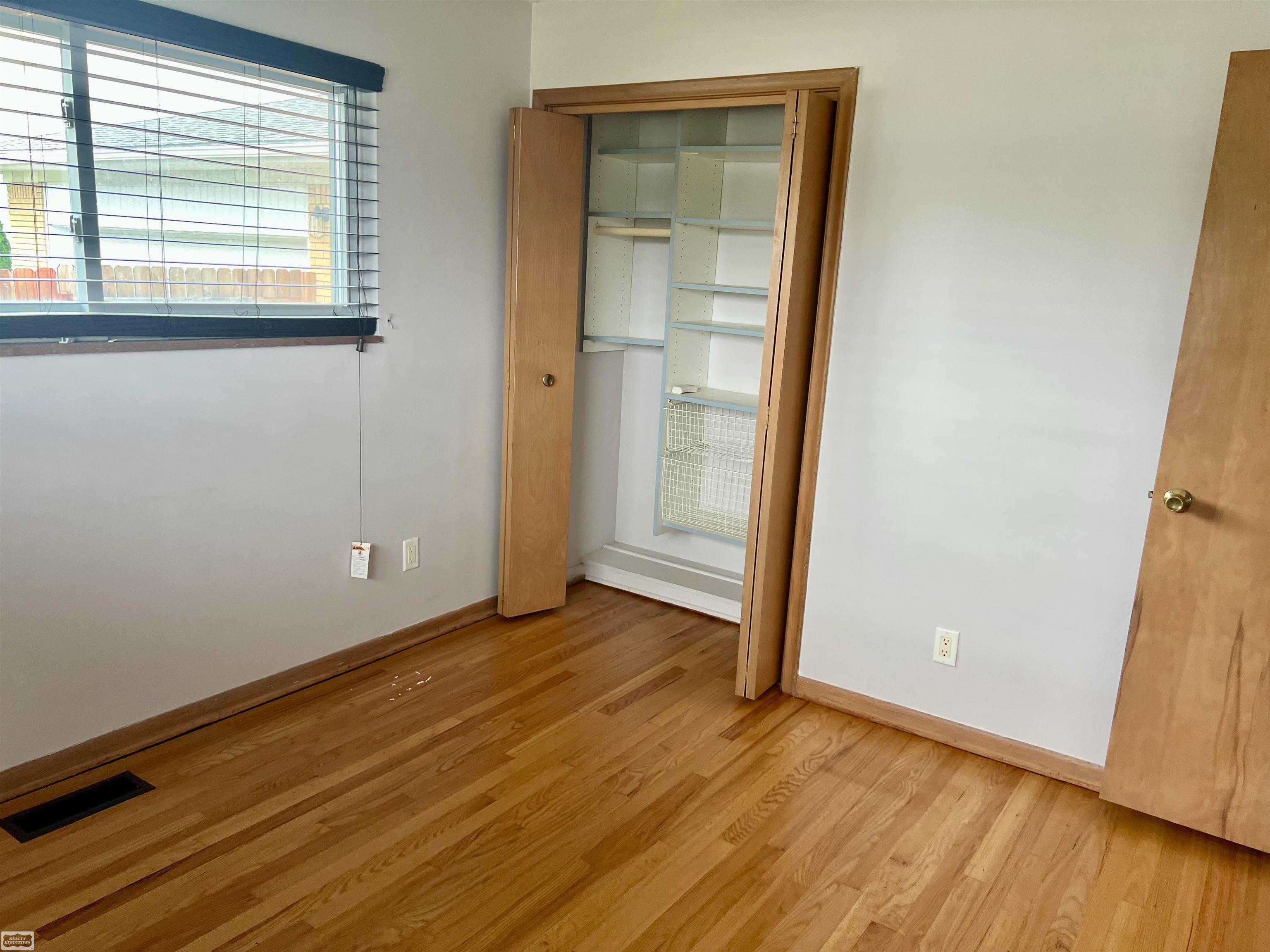 11266 Racine Road Warren, MI 48093 - Photo 12 of 23