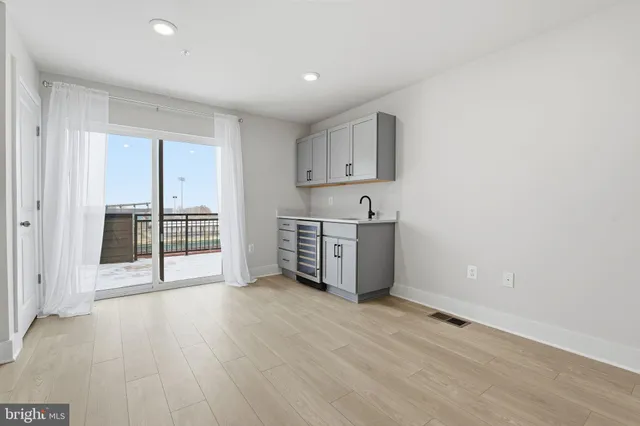 $3,975 | 110 Crown Street, Baltimore, MD 21230