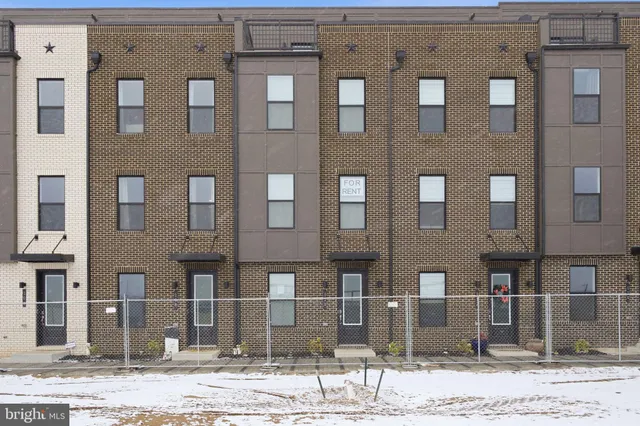 $3,975 | 110 Crown Street, Baltimore, MD 21230