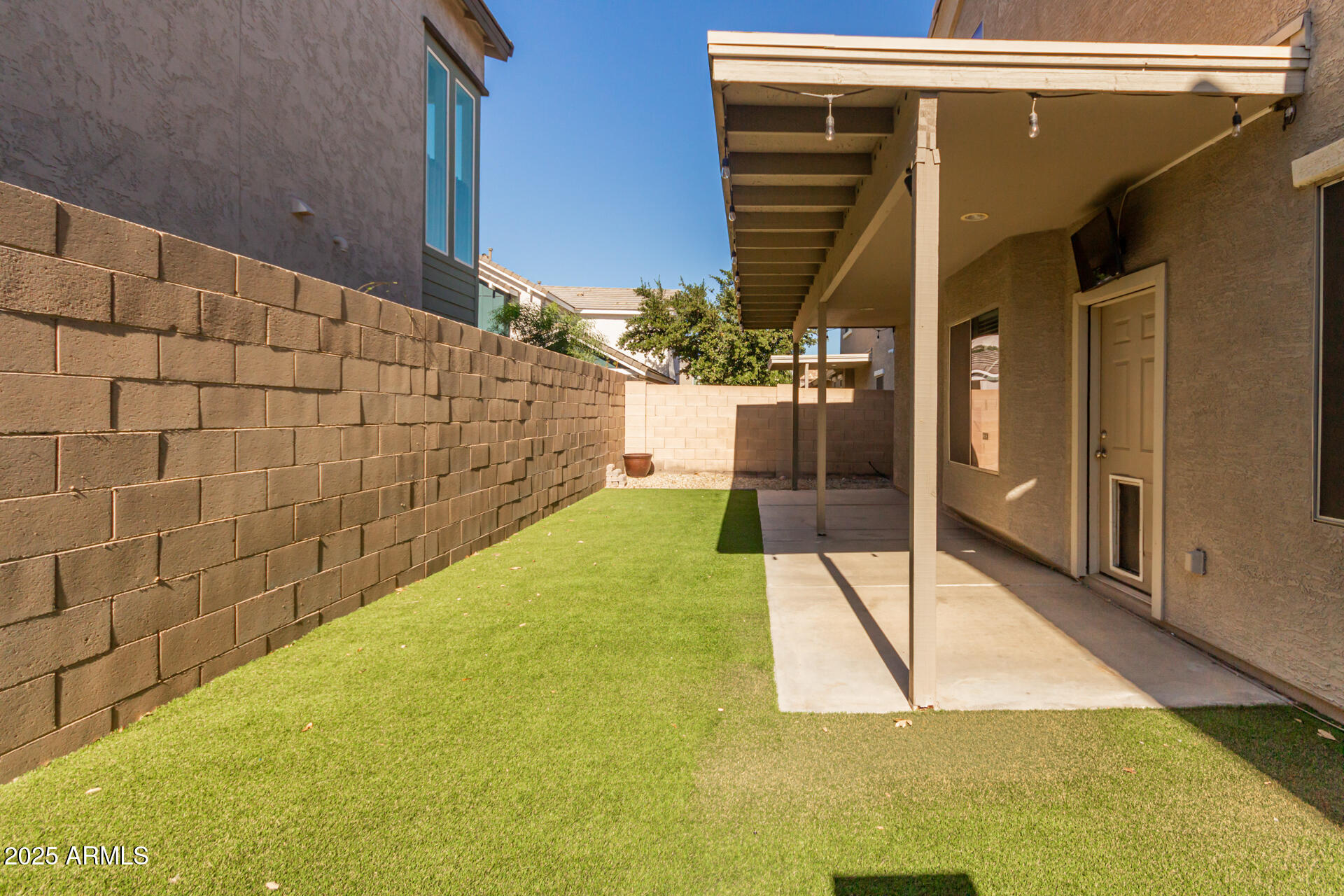 15820 North 74th Drive Peoria, AZ 85382 - Photo 31 of 33 a bathroom with a shower