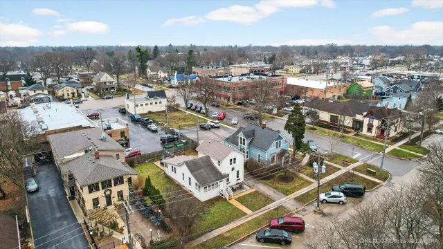 $520,000 | 422 Hamilton Street, Geneva, IL 60134