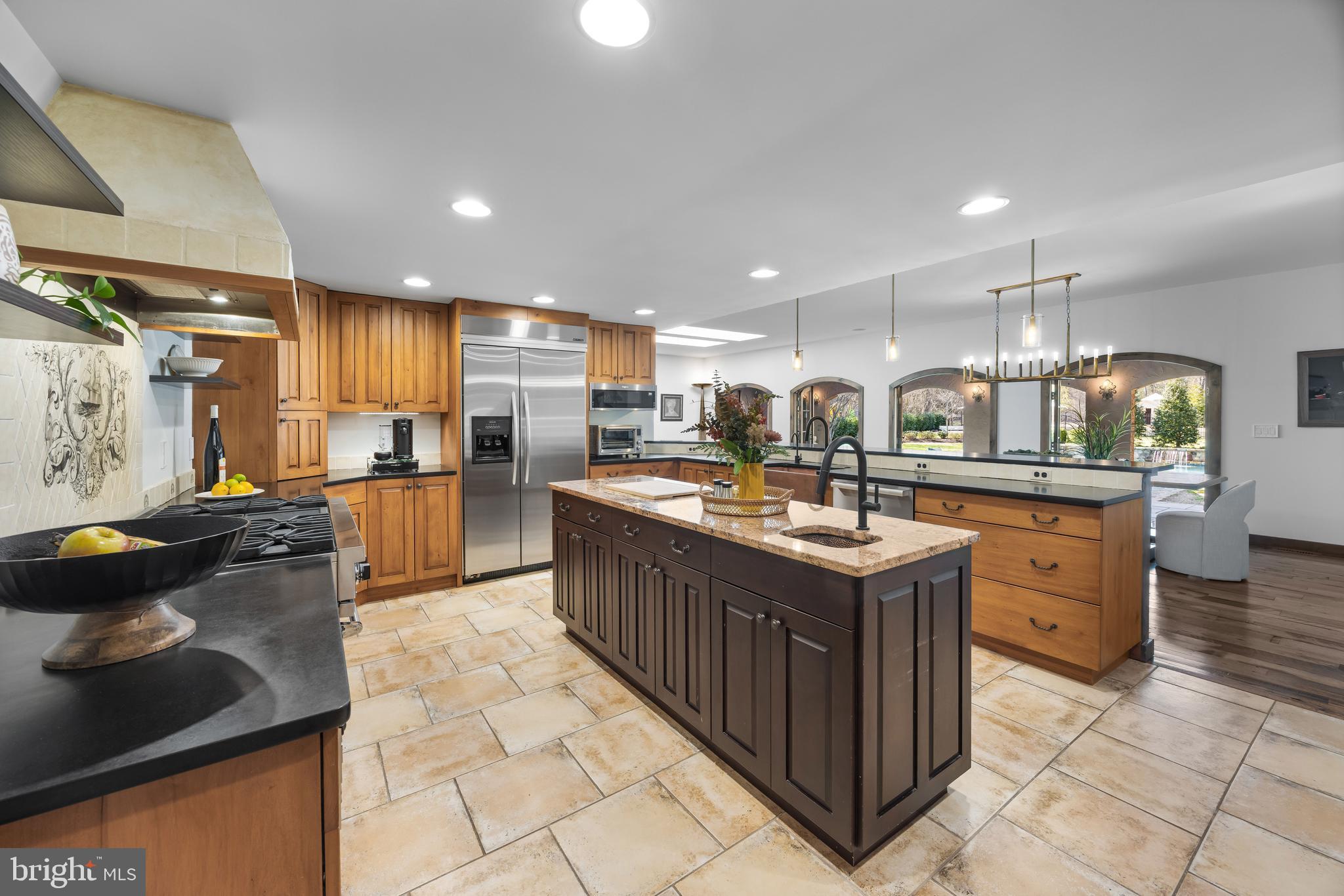 1344 Tydings Road Annapolis, MD 21409 - Photo 15 of 43 Island and peninsula with seating